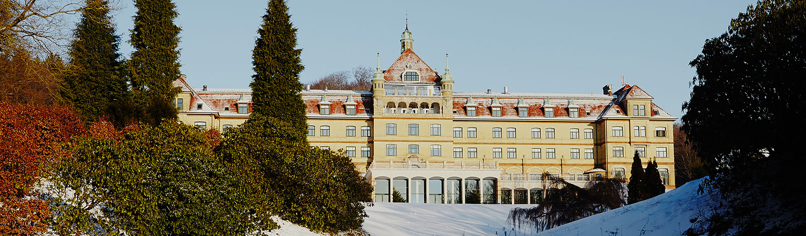 Smukt beliggende Hotel Vejlefjord konference- og spahotel