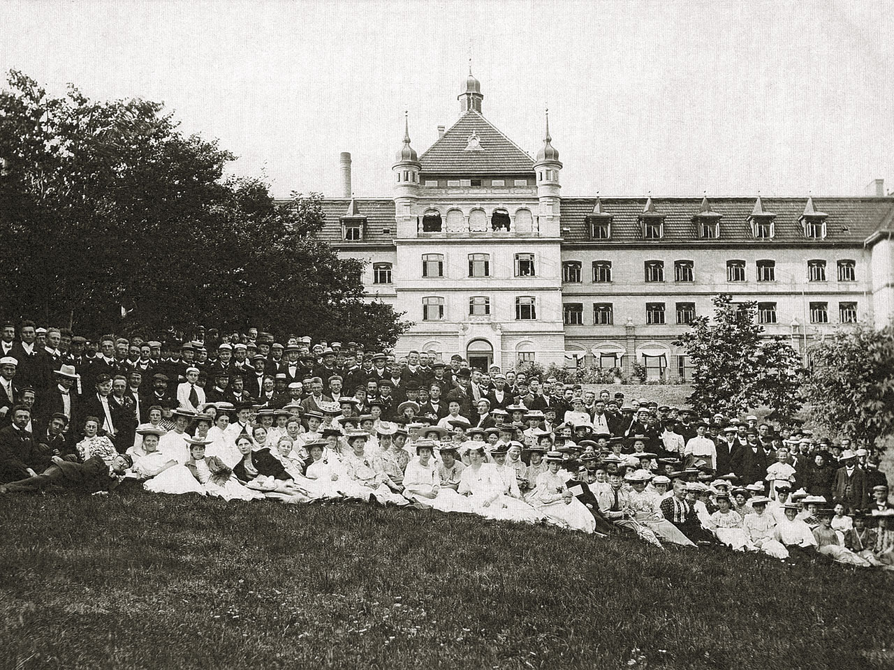 En af de store festdage på Vejlefjord Sanatorium, man regner med at billedet er fra 29. august 1920